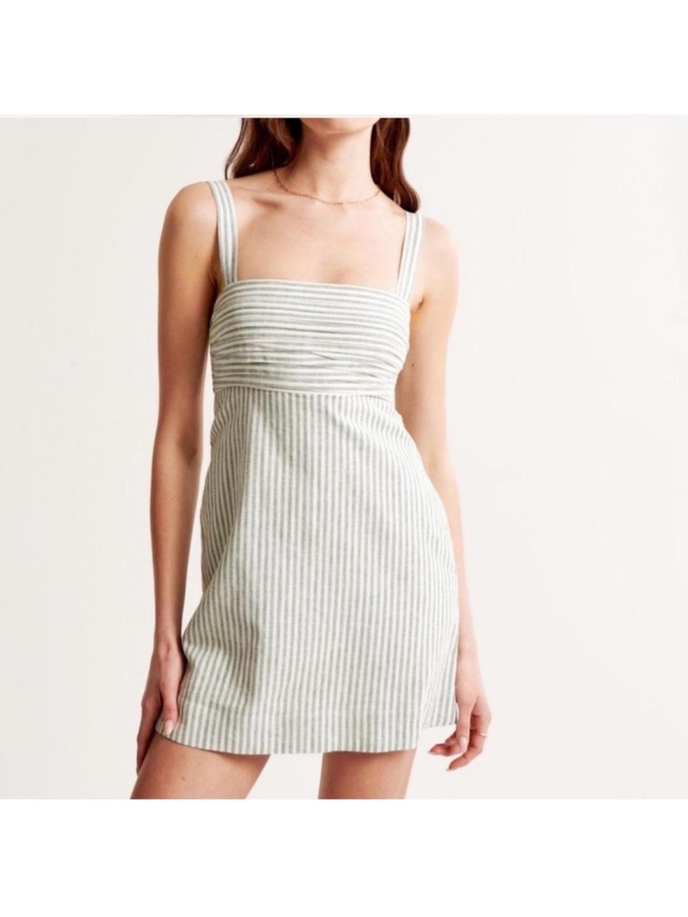 Abercrombie & Fitch Emerson
Linen Blend Striped Skort